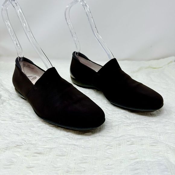 Donald J Pliner Cavat Flats- Size 8.5 - Picture 1 of 12